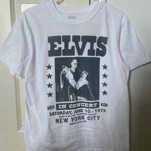 white elvis concert t-shirt size M